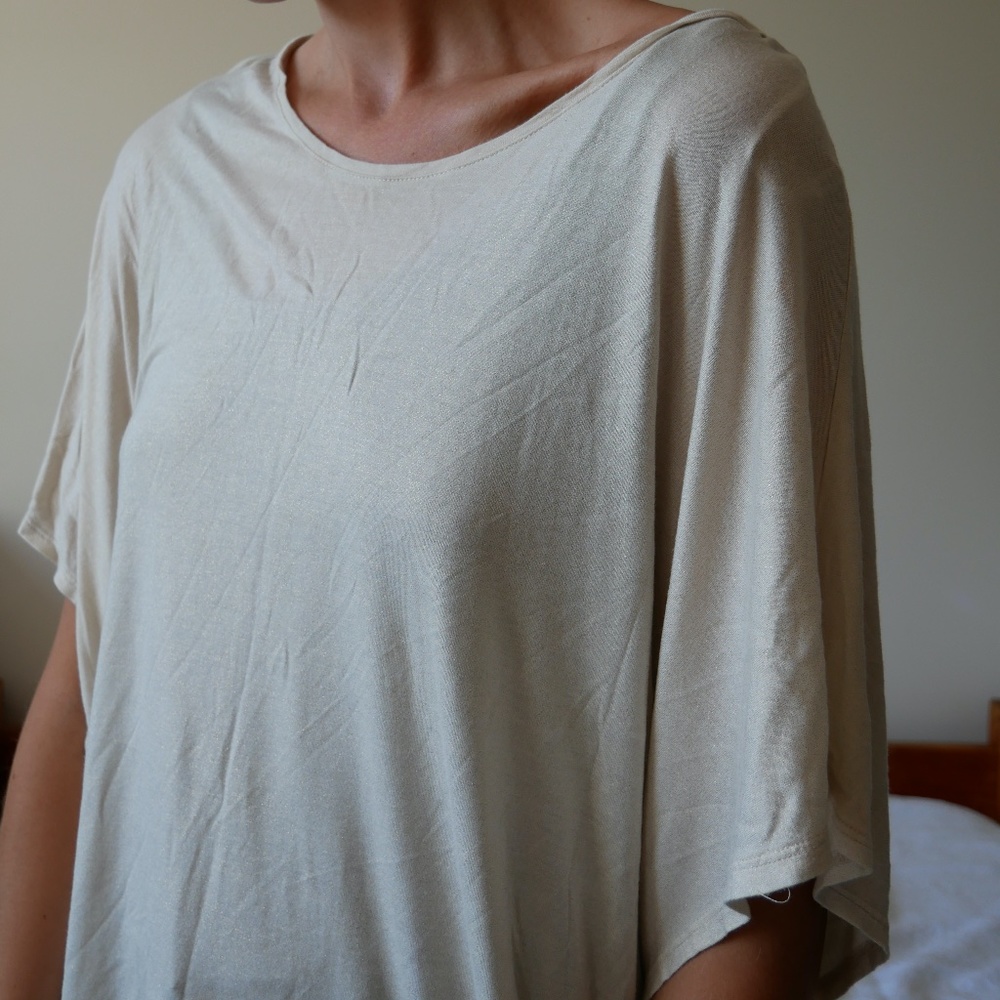 Flowy Top - cream and gold